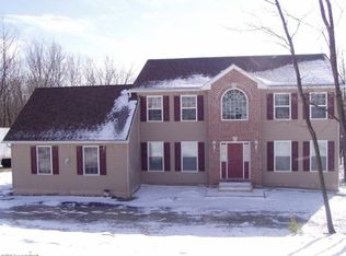 92 Laramie Rd, Effort, PA 18330