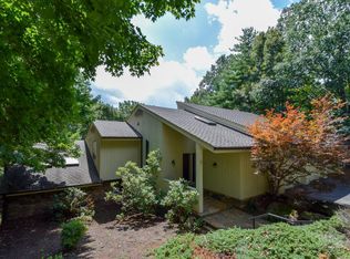 5350 Black Bear Ln, Roanoke, VA 24018