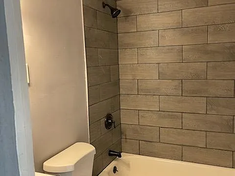 3 bed, 908 sqft, $1,550 — Photo 3