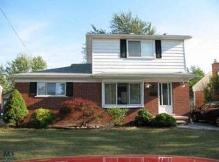 22708 Furton St, Saint Clair Shores, MI 48082