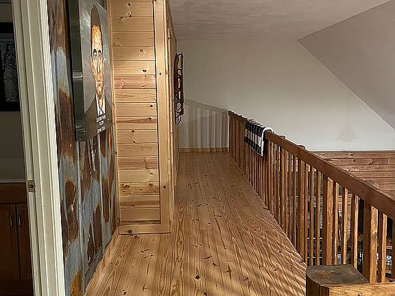 3rd image of 784 Pinnacle Dr