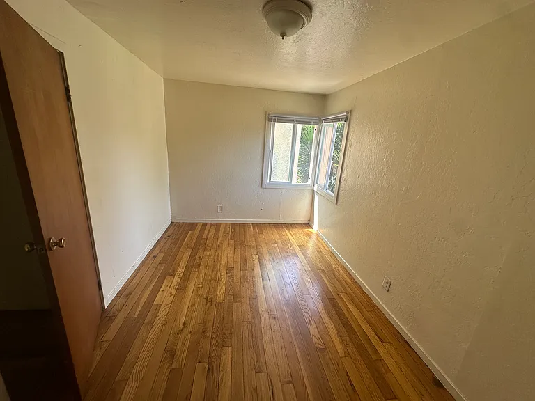 3320 King St #B — Photo 12