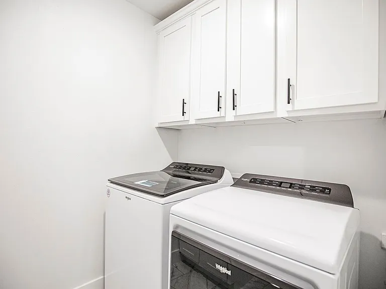 715 N Mount Olive St — Photo 19