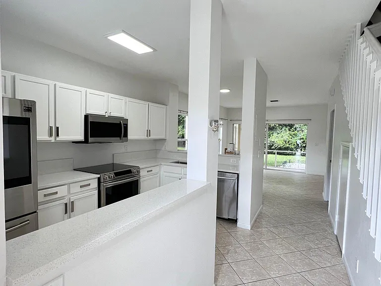 6953 Crooked Fence Dr — Photo 9