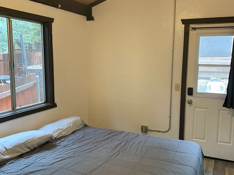 329 Vista Ave — Photo 2