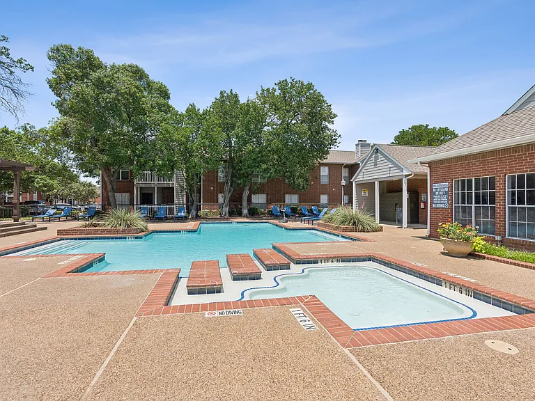 Townlake Of Coppell — Photo 19