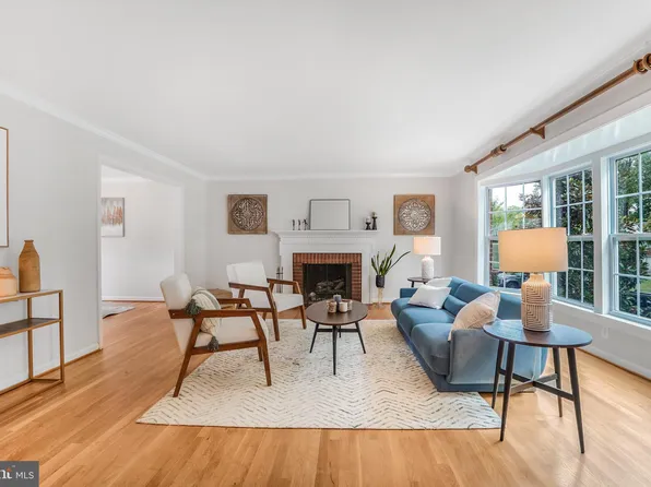 1218 Kensington Rd, Mc Lean, VA 22101