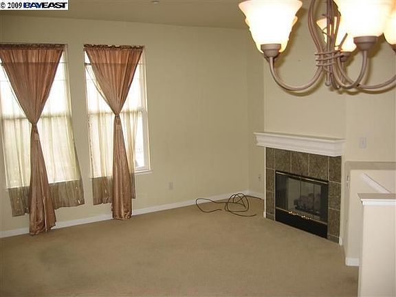 4th image of 23003 Kingsford Way