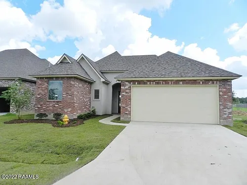 124 Clover Leaf Dr Photo 1