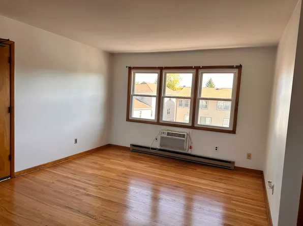 333 Green Ave #6, Lyndhurst, NJ 07071