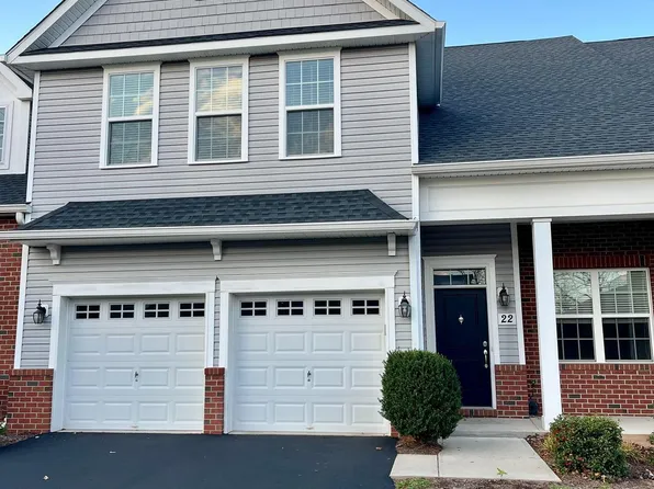 22 Old Foundry Dr, Pennington, NJ 08534