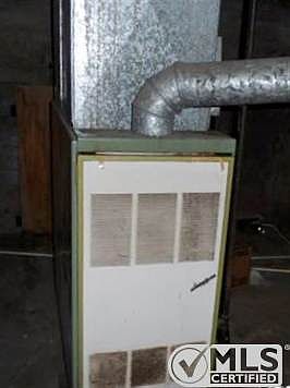 2nd image of 111 Blossom St