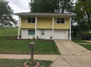 7913 S 39th St, Bellevue, NE 68147