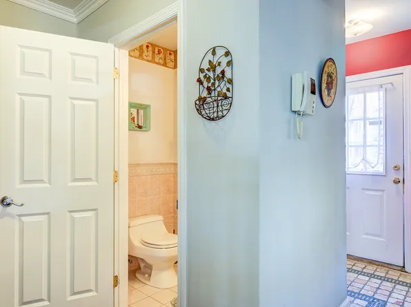 168-03 Powells Cove Boulevard image 19 of 48