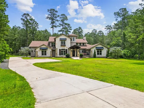 106 Texas Grand Circle, Huntsville, TX 77340
