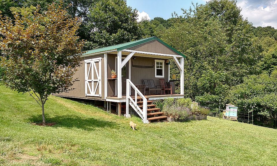 2nd image of 968 Green Mountain Dr