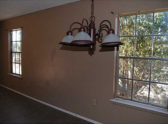 4th image of 1912 Karen Sue Pl APT A