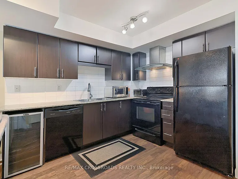 190 Borough Dr #2011 — Photo 16