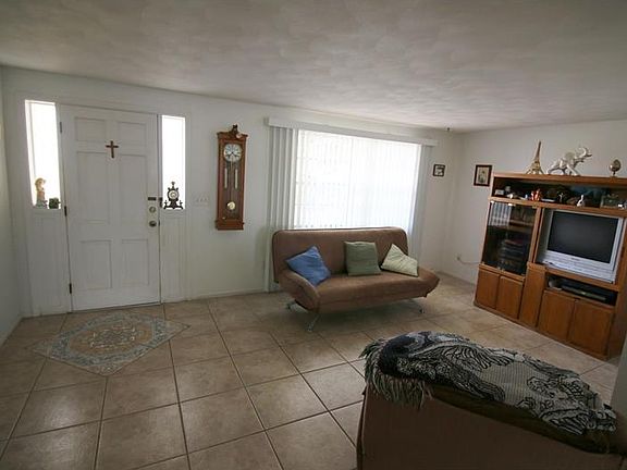 4th image of 4131 Oakfield Ave