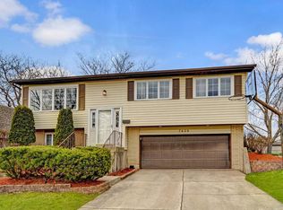 7438 Nottingham Dr, Tinley Park, IL