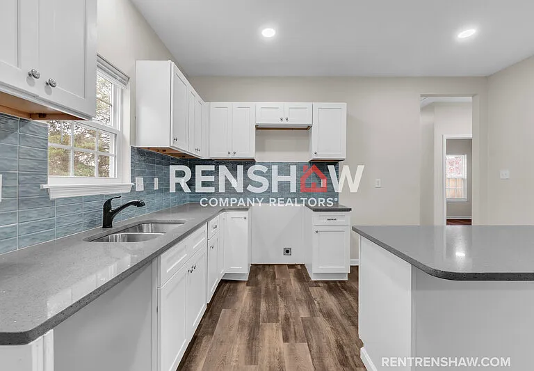 788 N Hollywood St — Photo 16