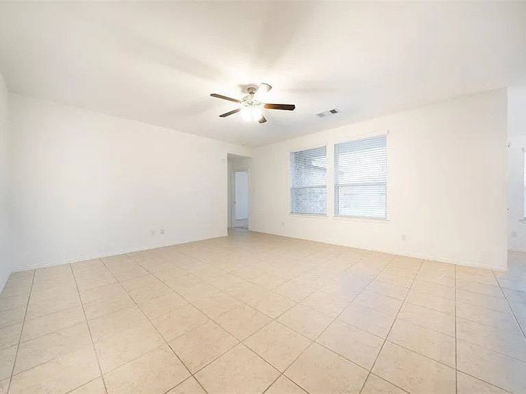 16323 Hillside Garden Ln — Photo 8