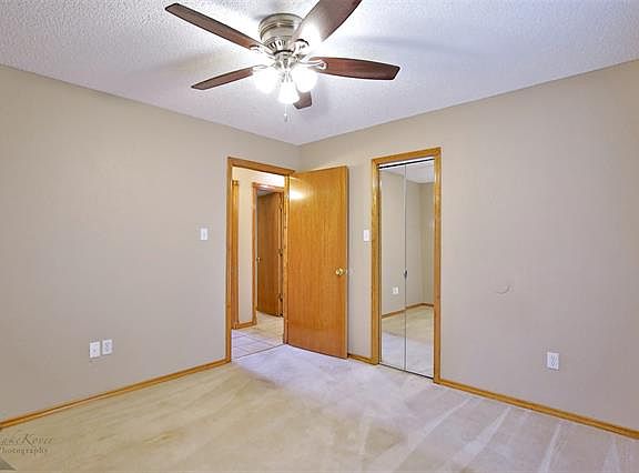 4th image of 23 Shady Brook Cir