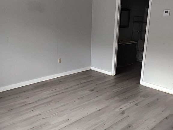 4th image of 112 Lilly Jean Dr #B7