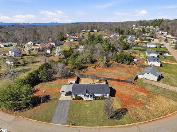 4th image of 409 Anchor Rd