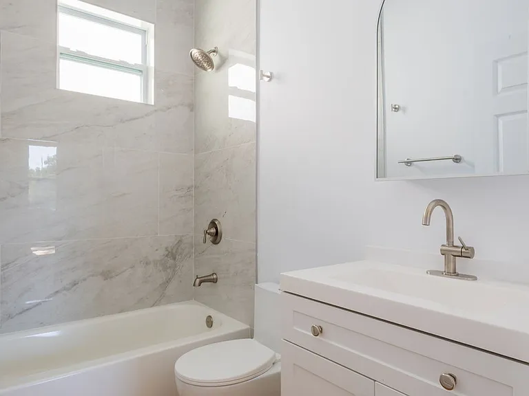 2401 10th Ave S #1 — Photo 11