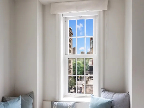 21 East 66th Street image 12 of 25