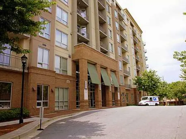 711 Cosmopolitan Dr NE Unit 300, Atlanta, GA 30324