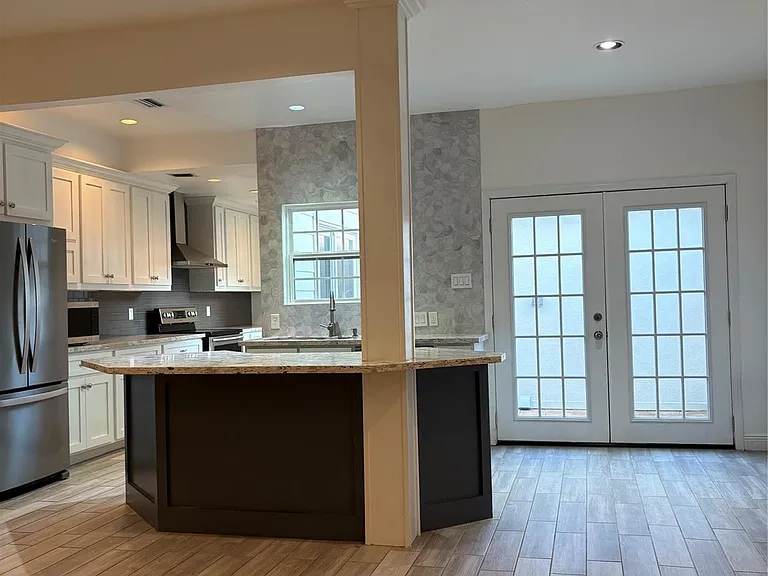12625 Memorial Dr — Photo 11