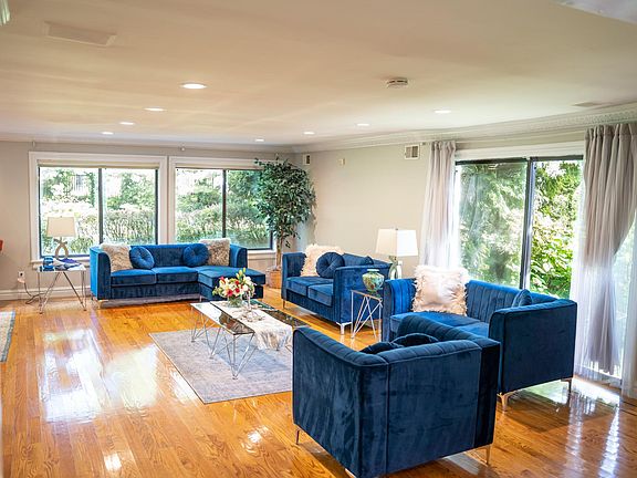 3rd image of 14 Grace Dr