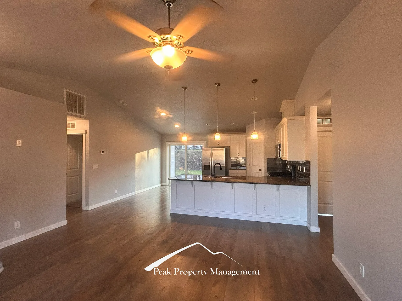 4 bed, 1467 sqft, $2,000 — Photo 2