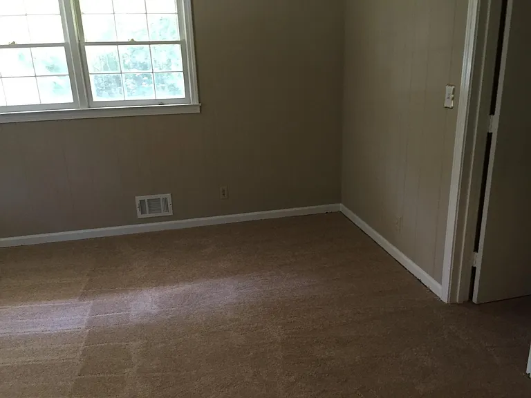 2204 Vine St — Photo 12