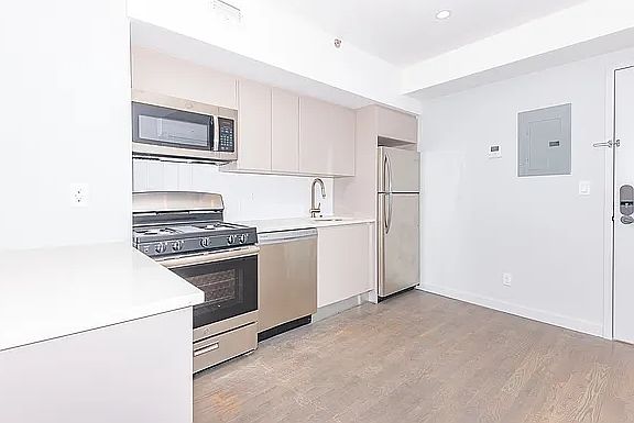5th image of 594 Bushwick Ave APT 501