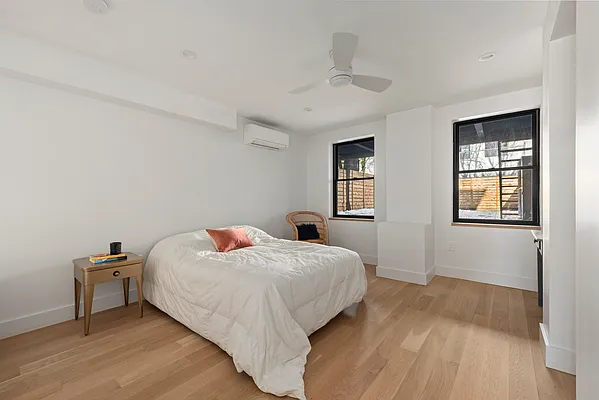 Rented by Compass | media 10