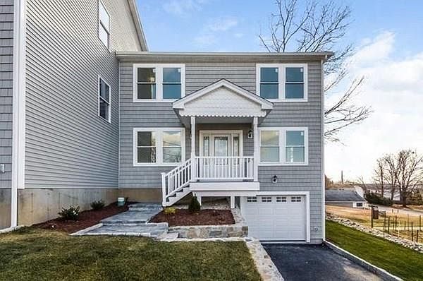 1st image of 33 Brown St #0