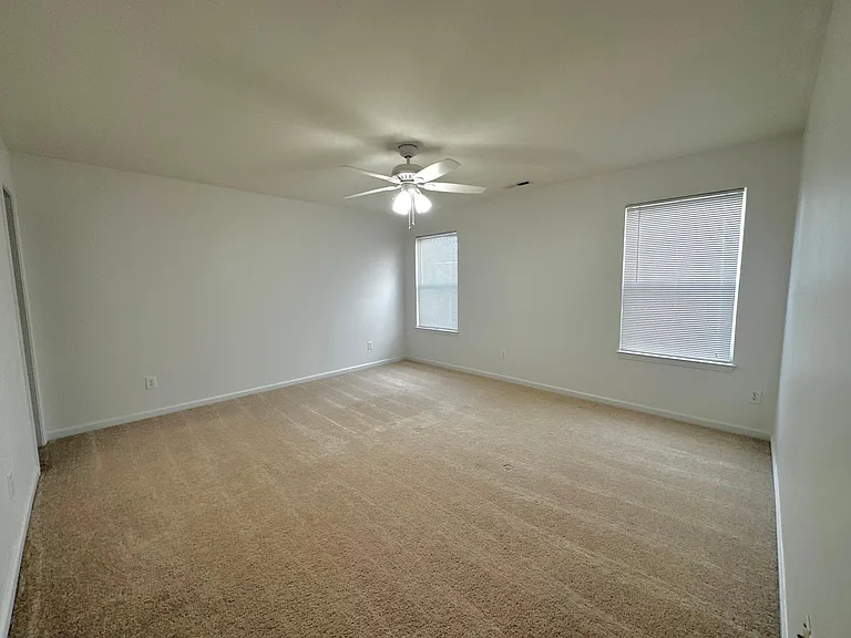231 Stobhill Ln — Photo 13