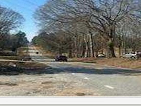 Exterior Neighborhood (street photo)