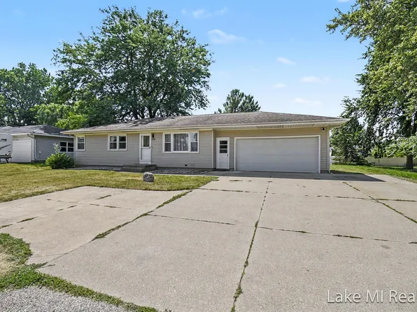 2238 52nd St SW, Wyoming, MI 49519