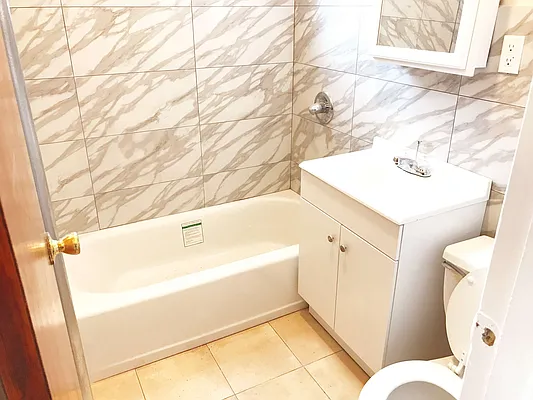 Rented by NY Space Finders Inc. | media 30