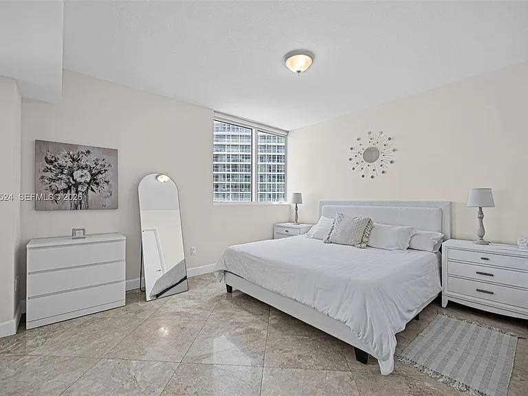 3801 Collins Ave #1102 — Photo 28
