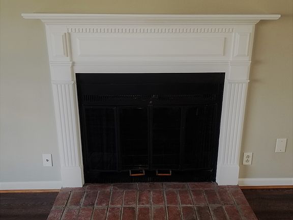 5th image of 617 Blackburn Dr