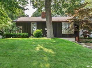 3417 52nd St, Moline, IL 61265