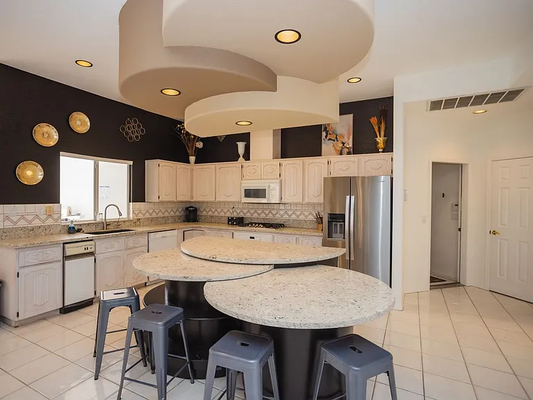 2320 Snead Dr — Photo 14
