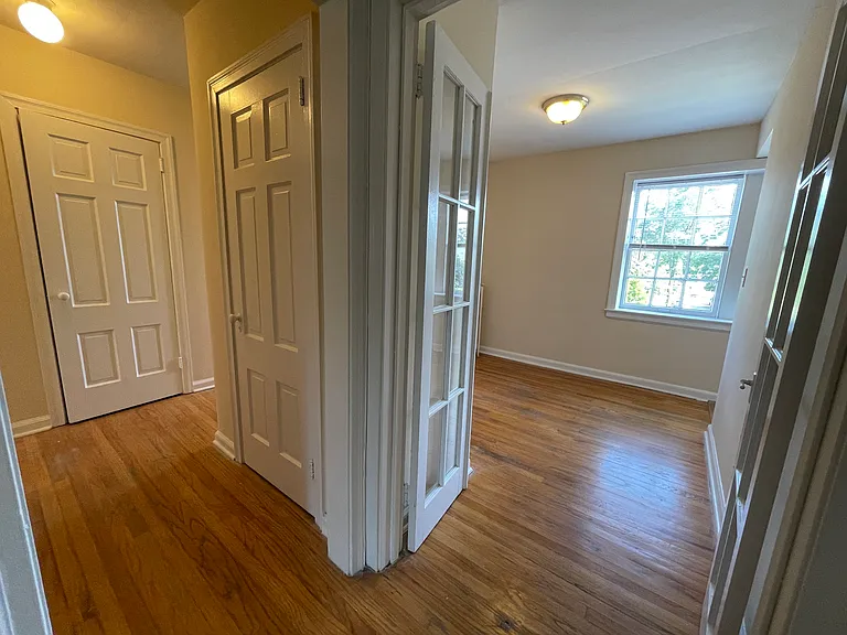 2838 Thornhill Rd — Photo 16