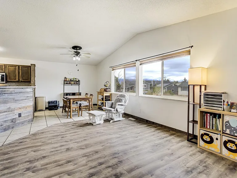 7425 Painted Rock Dr — Photo 24