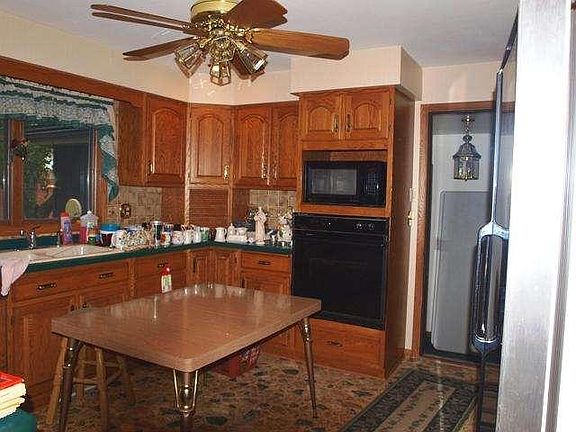 4th image of 202 Crestwood Dr